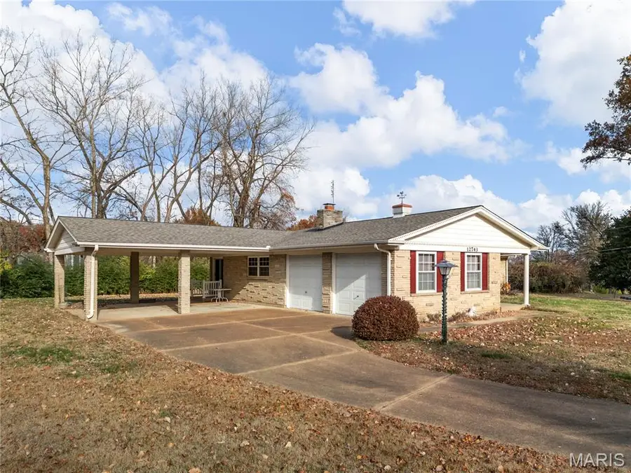 12743 Redfox Court, Maryland Heights, MO 63043 - Image #2