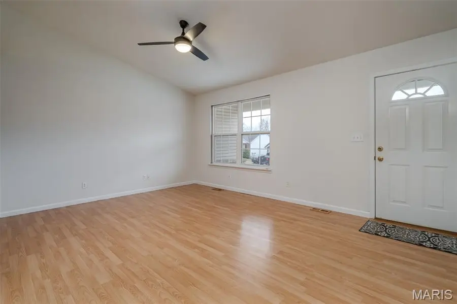 555 Monty View, Washington, MO 63090 - Image #3