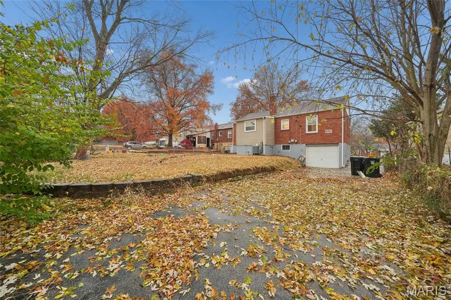 106 Sylvia Drive, Mehlville, MO 63125 - Image #2