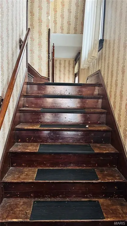 2647 Carson Road, Saint Louis, MO 63114 - Image #1