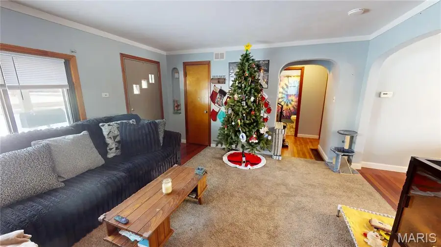 924 Durley Street, Greenville, IL 62246 - Image #2