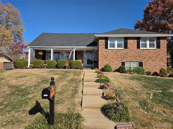 2520 Fair Oaks Drive, St Charles, MO 63301