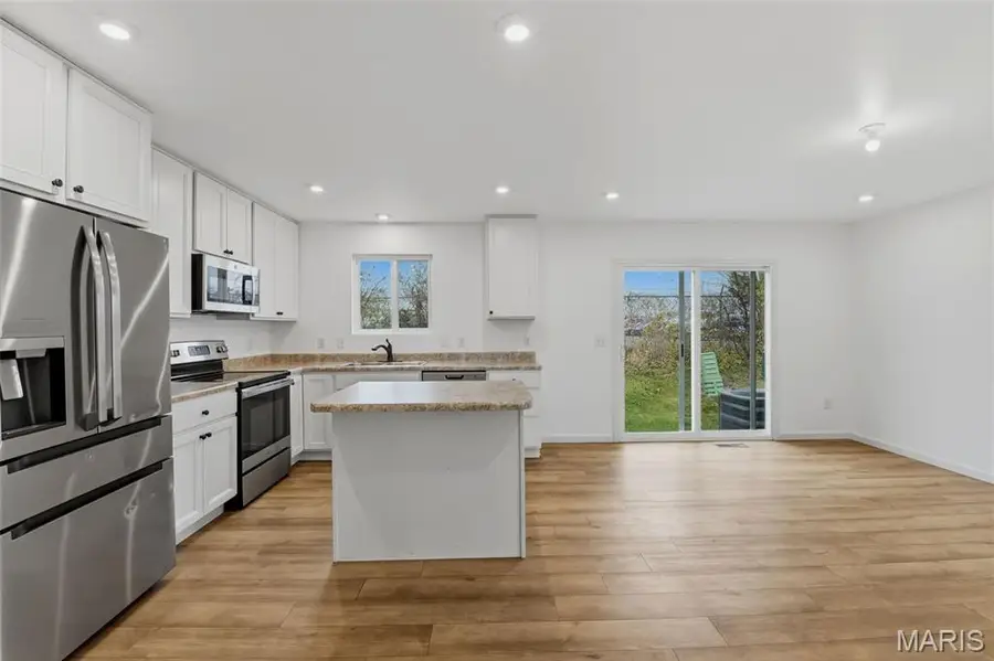 307 Newbridge Way, Ofallon, MO 63368 - Image #2