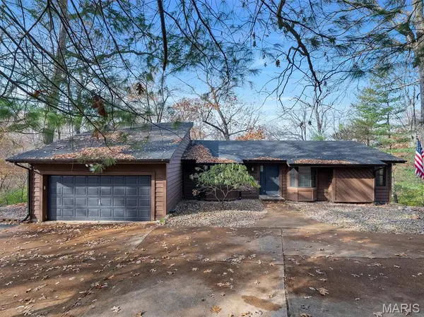 1365 Hillsboro Road, High Ridge, MO 63049