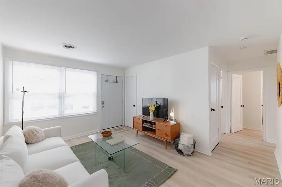 1231 Louisville Avenue, Saint Louis, MO 63139 - #3