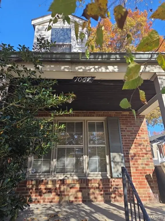 1067 Melvin Avenue, Saint Louis, MO 63137 - Image #1