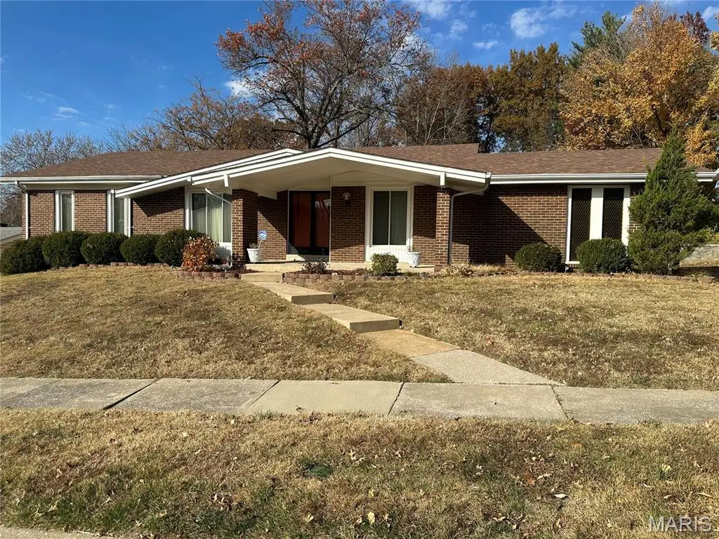 4359 Blythewood Drive, Florissant, MO 63033 - Image #1