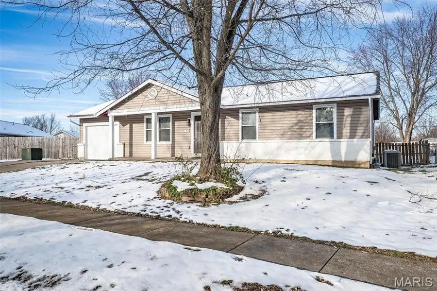1083 Crestwood Lane, Ofallon, MO 63366 - Image #3