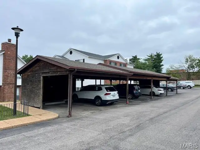 2546 Coppergate Square Drive #E, Saint Louis, MO 63129 - Image #2