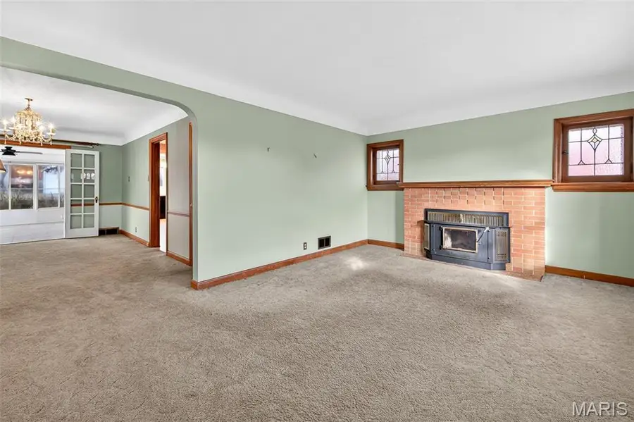 9343 Mackenzie Road, Saint Louis, MO 63123 - Image #2