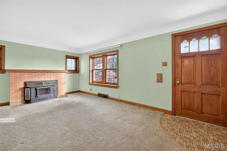 9343 Mackenzie Road, Saint Louis, MO 63123 - Image #3