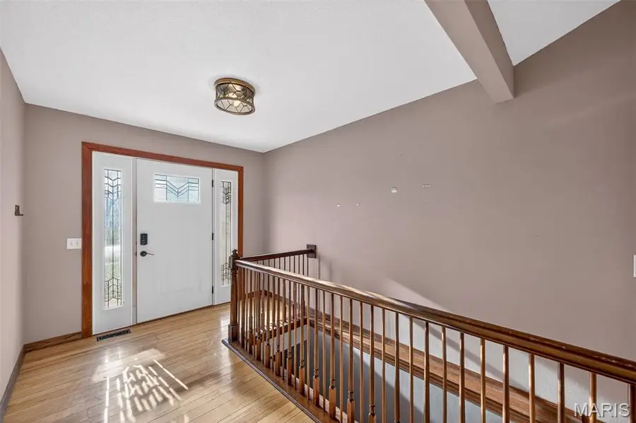 1040 Apricot Drive, Saint Charles, MO 63301 - Image #3