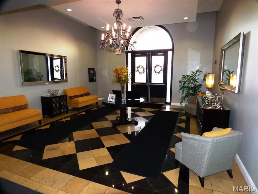 1515 Lafayette Avenue #403, Saint Louis, MO 63104 - Image #2