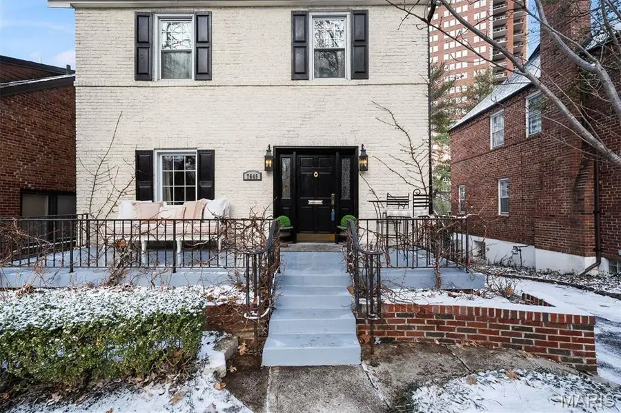 7645 Carswold Drive, Saint Louis, MO 63105 - Image #2