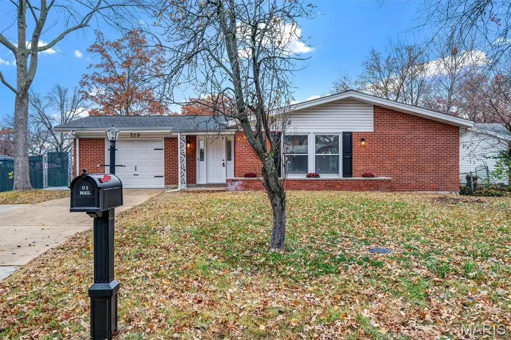 729 Wingan Lane, Saint Louis, MO 63125 - Image #1