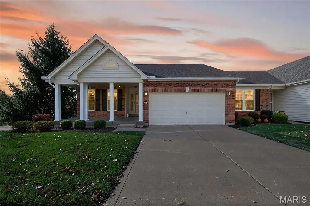 14734 Ladue Bluffs Crossing Drive, Chesterfield, MO 63017 - Image #1