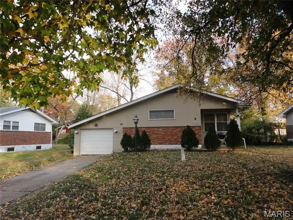 9922 Lanier Drive, St Louis, MO 63136