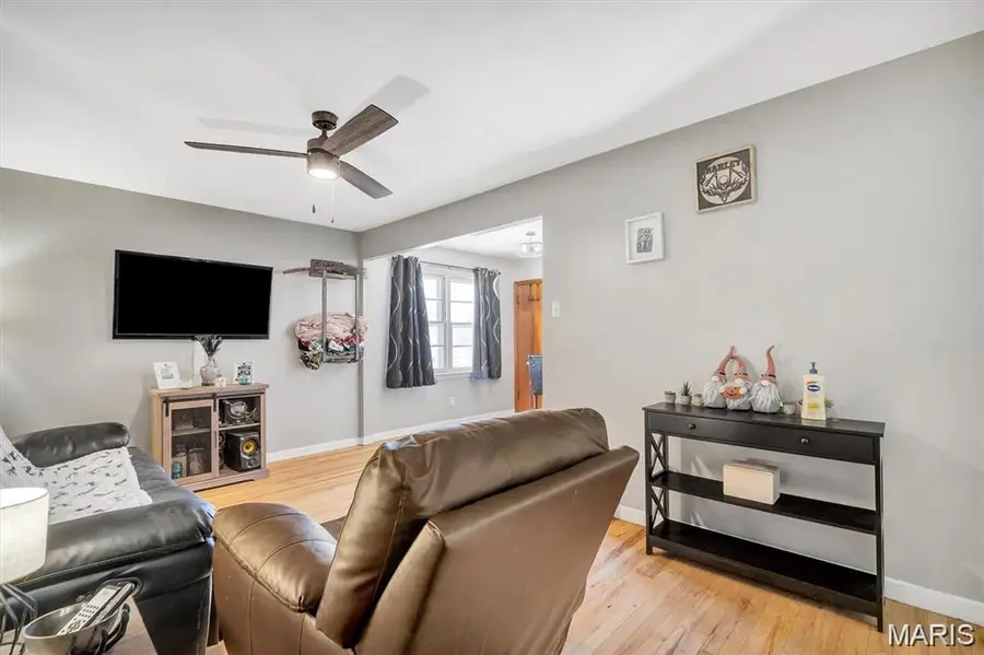 8014 Morgan Ford Road, Saint Louis, MO 63123 - Image #3