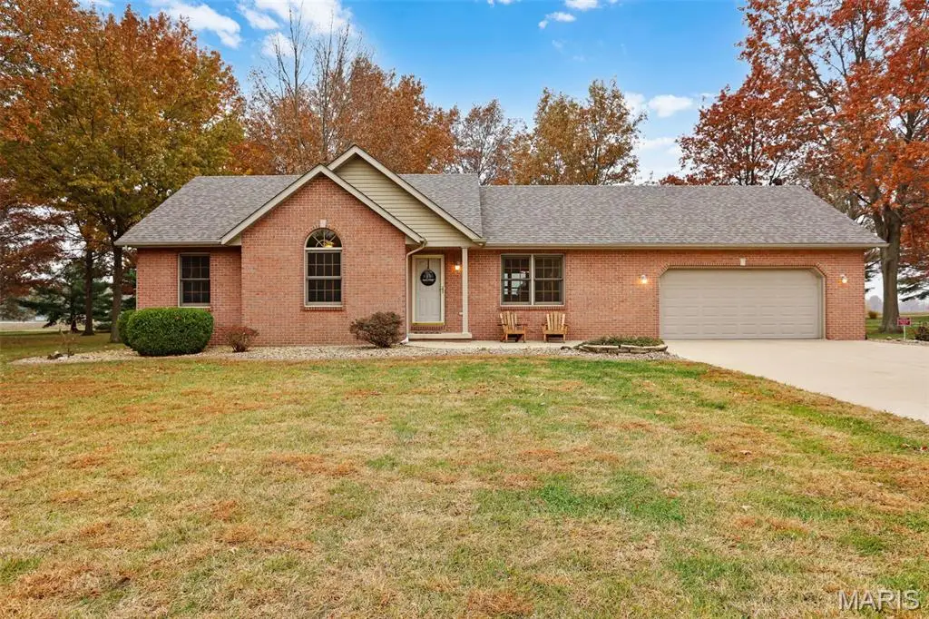 12926 Maple Street, Highland, IL 62249 - Image #1