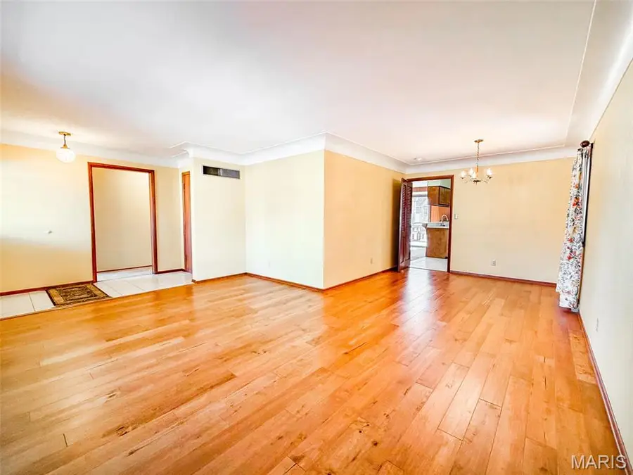 542 W 3rd Street, Trenton, IL 62293 - Image #2