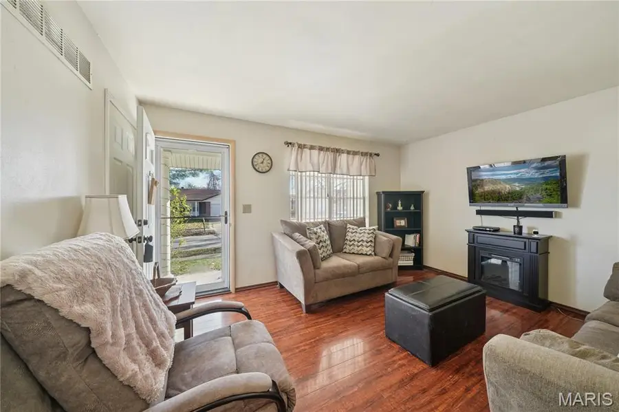 3175 Chicory Creek Lane, Florissant, MO 63031 - Image #2