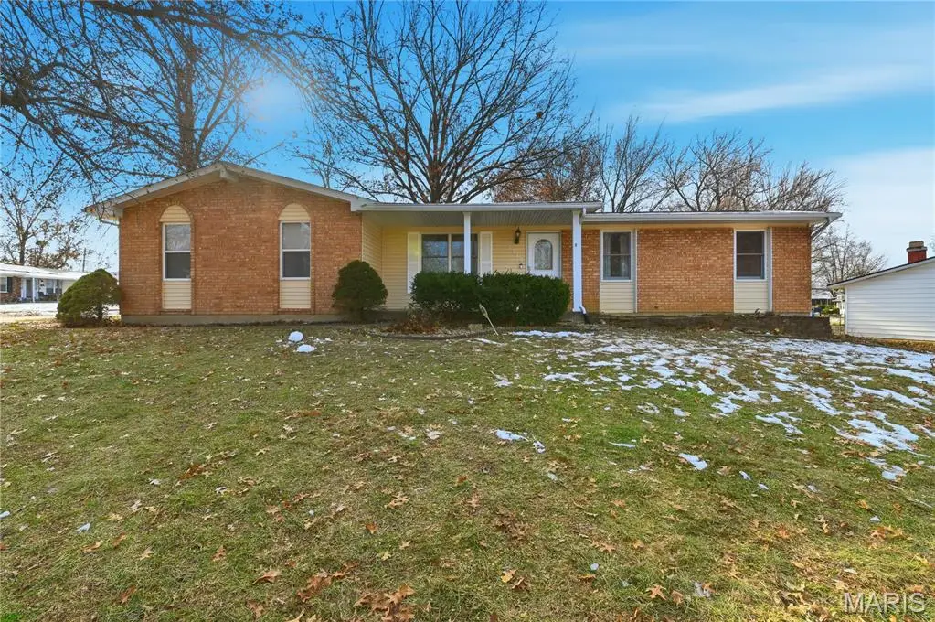 1110 N Boxwood Lane, Ofallon, MO 63366 - Image #1