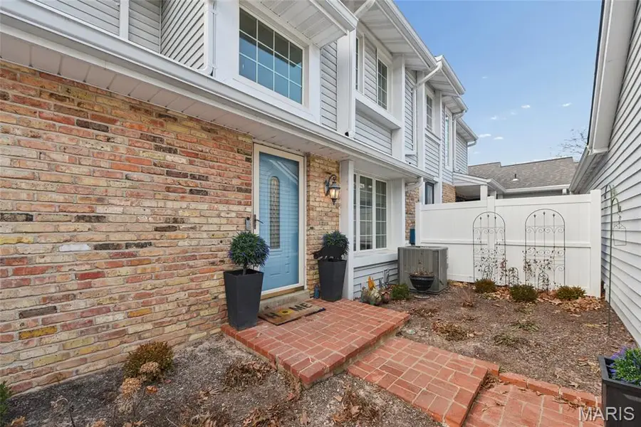 2349 Green Circle Court, Chesterfield, MO 63017 - Image #2