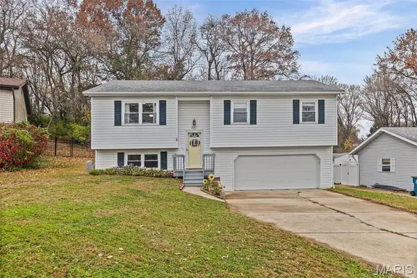 671 Oak Trail, Collinsville, IL 62234