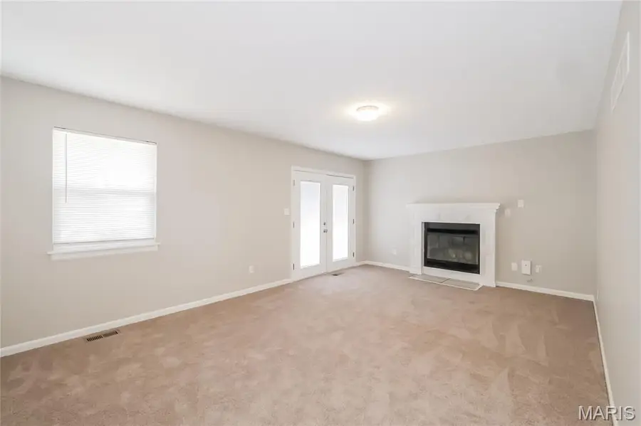 408 N Washington Street, Raymore, MO 64083 - #2