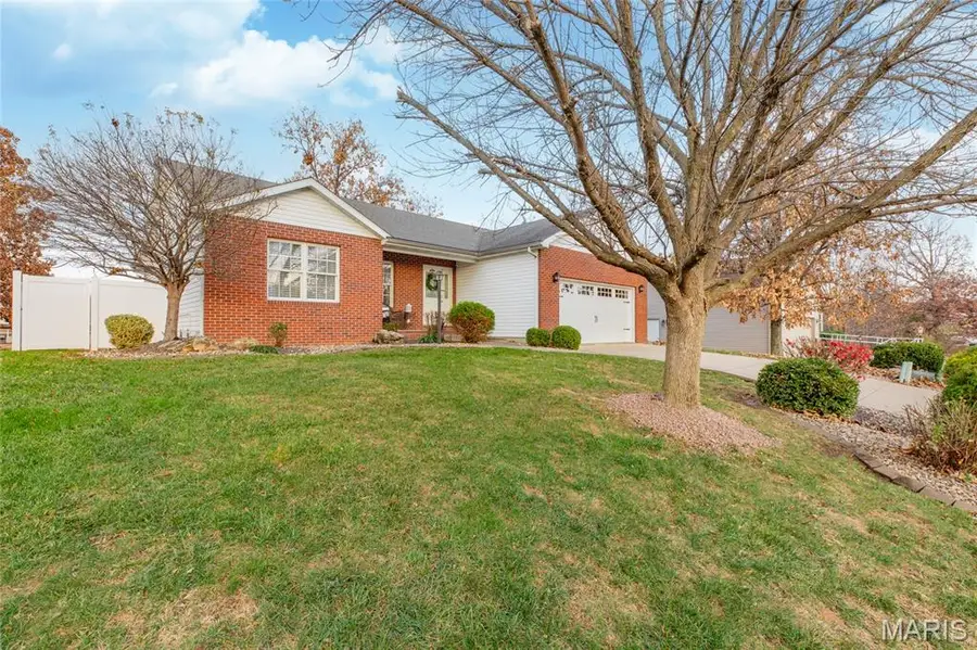 109 Spruce Court, Brighton, IL 62012 - Image #2