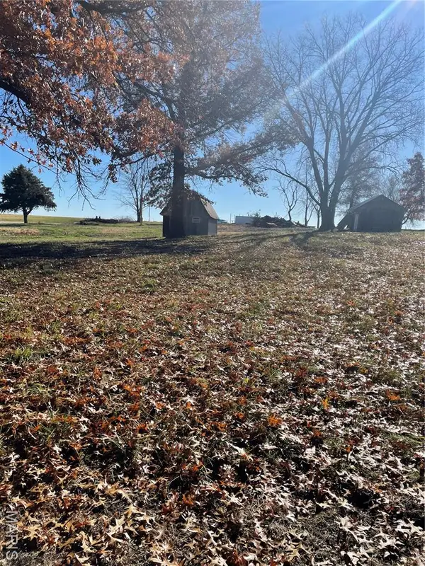 25831 135th Avenue, La Belle, MO 63447