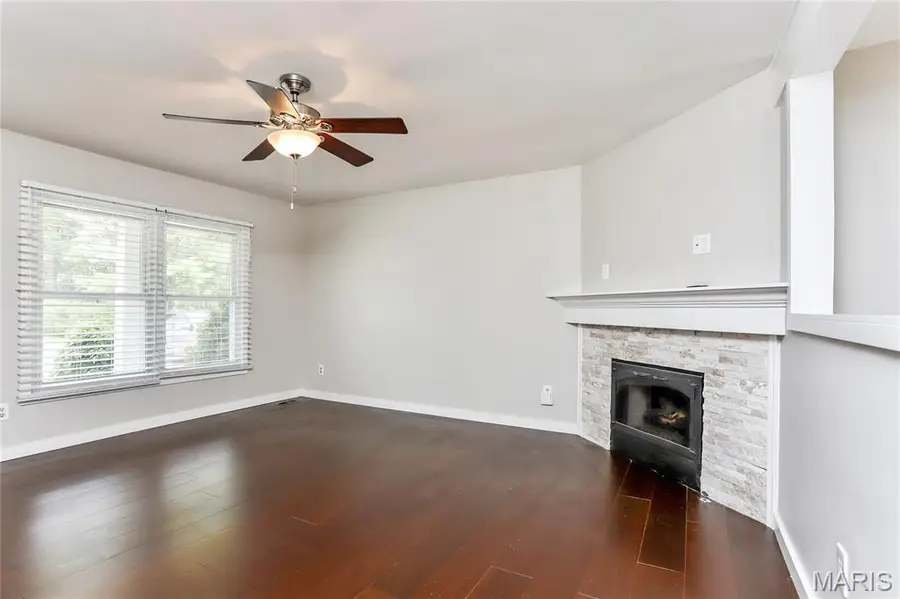 9 Briarhill Court, Saint Peters, MO 63376 - Image #3