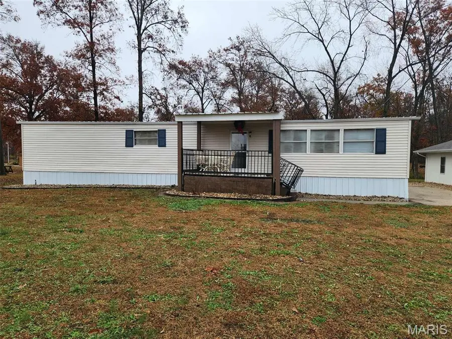 1106 Harrison Avenue, Sandoval, IL 62882 - Image #2