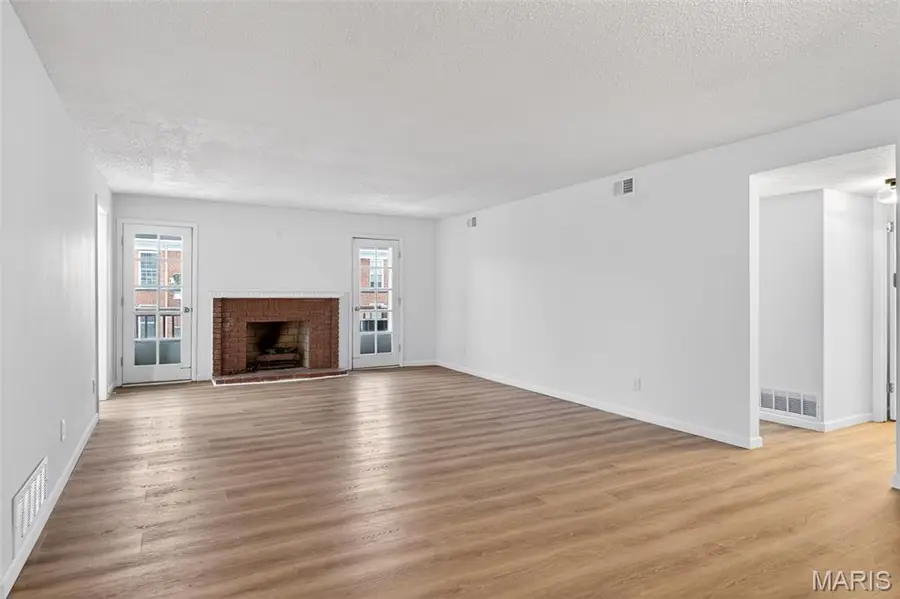 10358 Chimney Rock Drive #20, Saint Louis, MO 63146 - Image #3