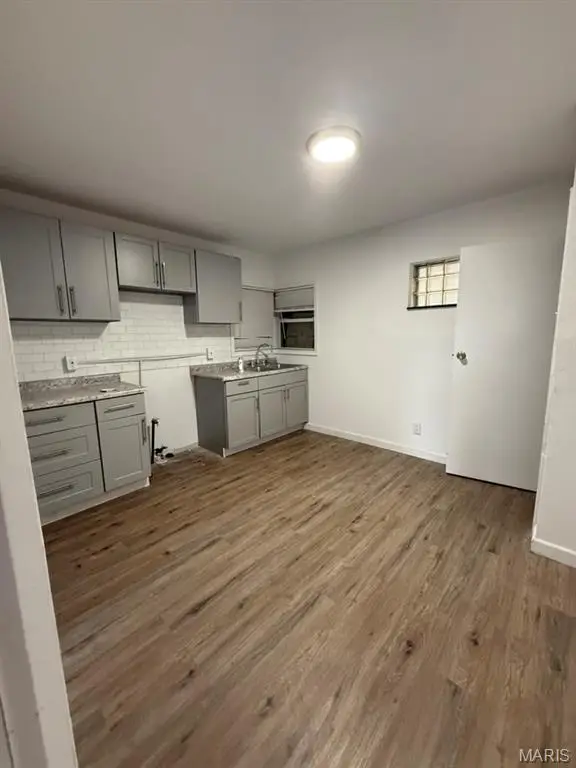 4236 Dressell Avenue, Saint Louis, MO 63120 - Image #3