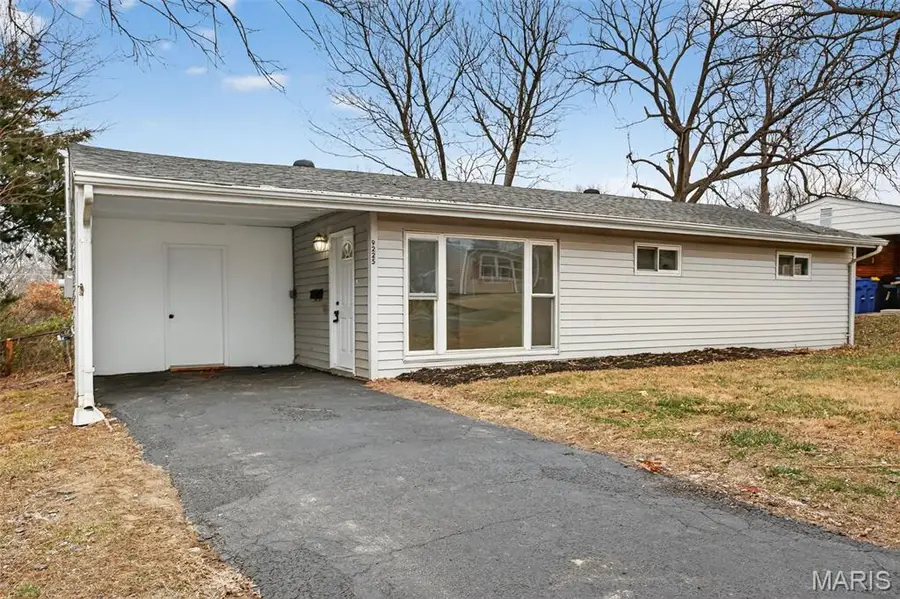 9225 Corregidor Avenue, Saint Louis, MO 63134 - Image #2