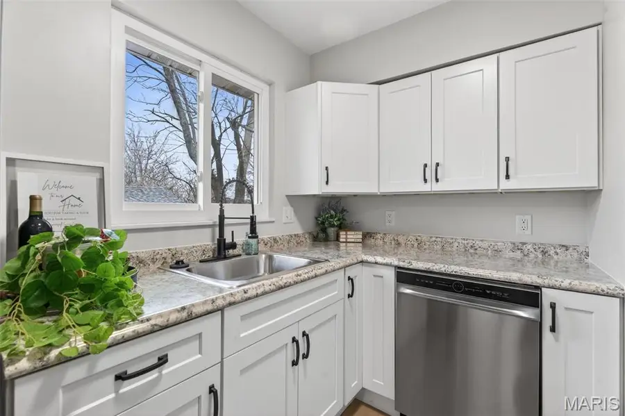 9225 Corregidor Avenue, Saint Louis, MO 63134 - Image #3