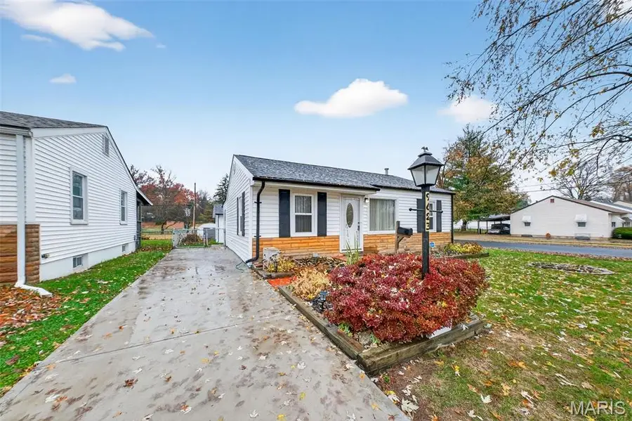 9623 Theodosia Avenue, Saint Louis, MO 63114 - Image #2