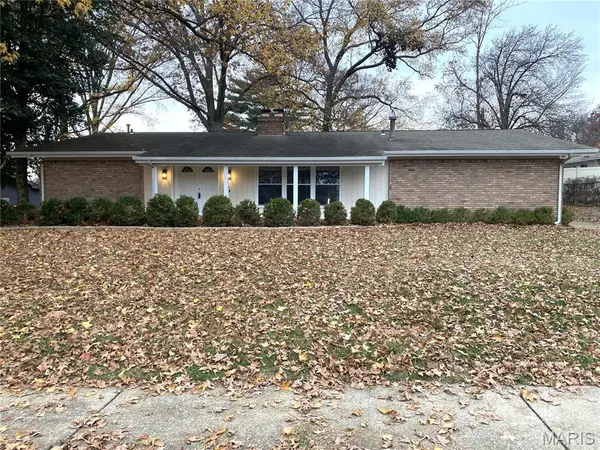 1559 Fontana Drive, Creve Coeur, MO 63146