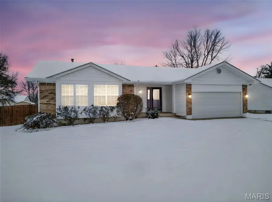 522 Pioneer Drive, Saint Peters, MO 63376 - Image #2