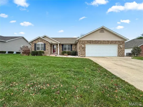 417 Mockingbird Lane, Waterloo, IL 62298