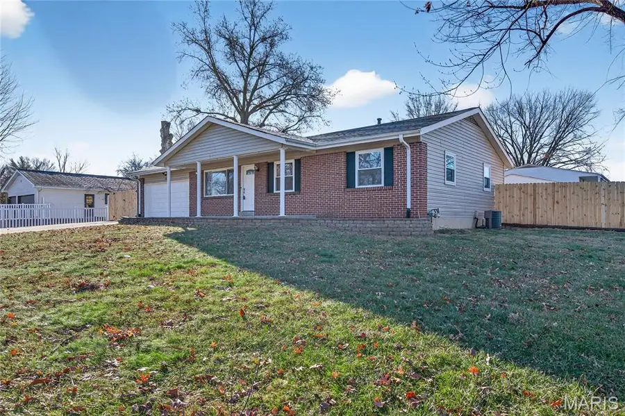 28 Saint Lawrence Drive, Saint Peters, MO 63376 - Image #2