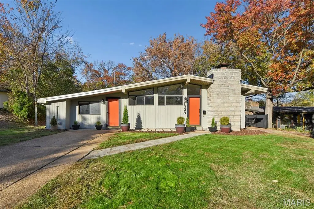1328 Liggett Drive, Saint Louis, MO 63126 - Image #1