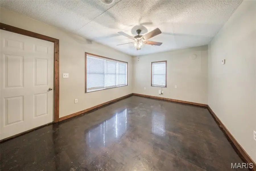 100 E 6th Street, Dixon, MO 65459 - Image #2