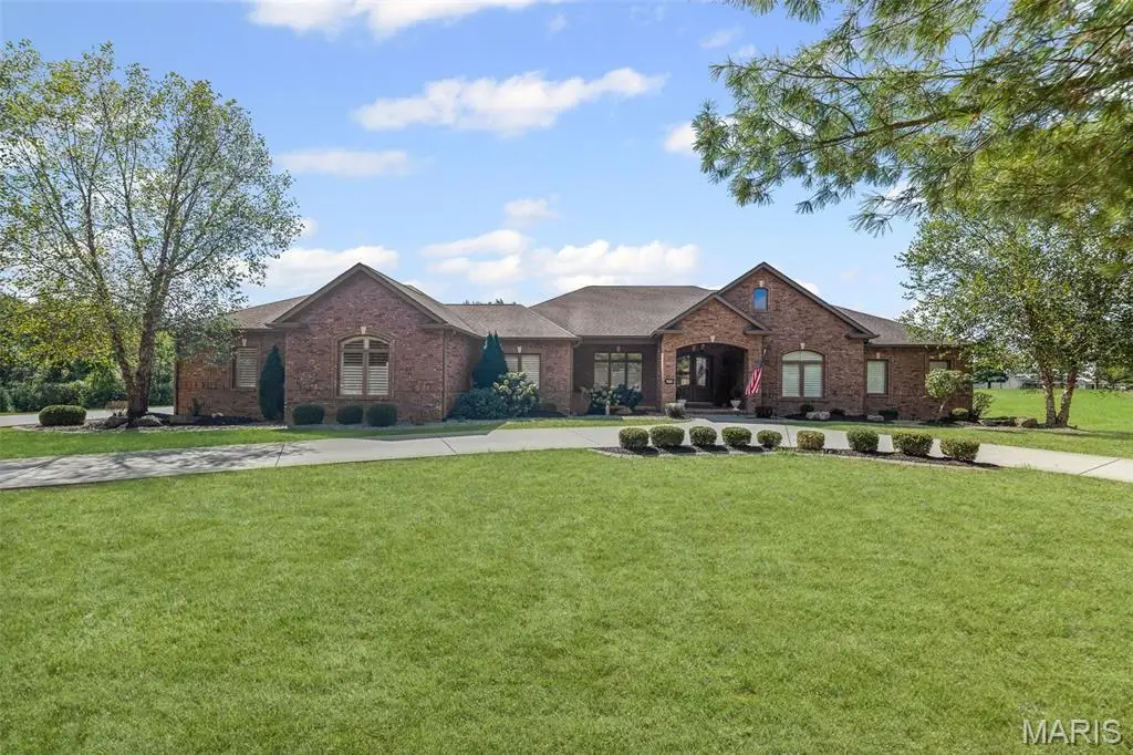4715 Richland Woods Court, Alton, IL 62002 - Image #1