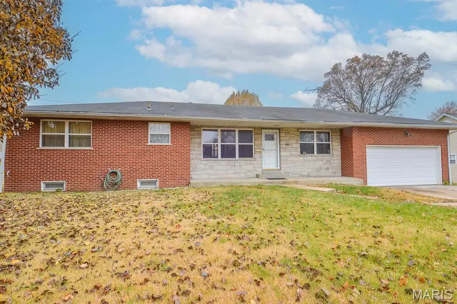 100 Winchester Drive, Belleville, IL 62223 - Image #2