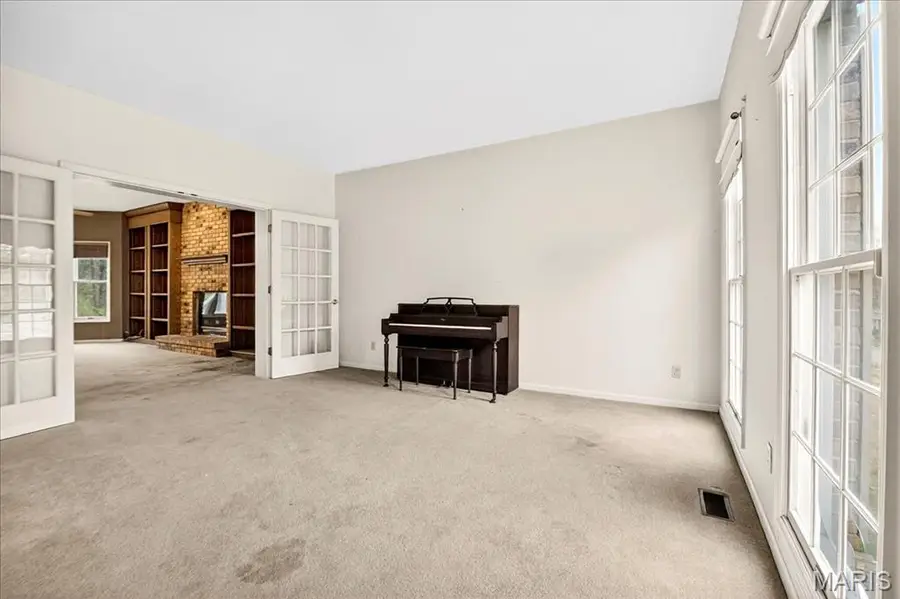 2566 Christopher Oaks Court, Oakville, MO 63129 - Image #3