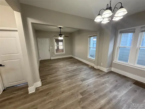 1916 Monroe, Kansas City, MO 64127