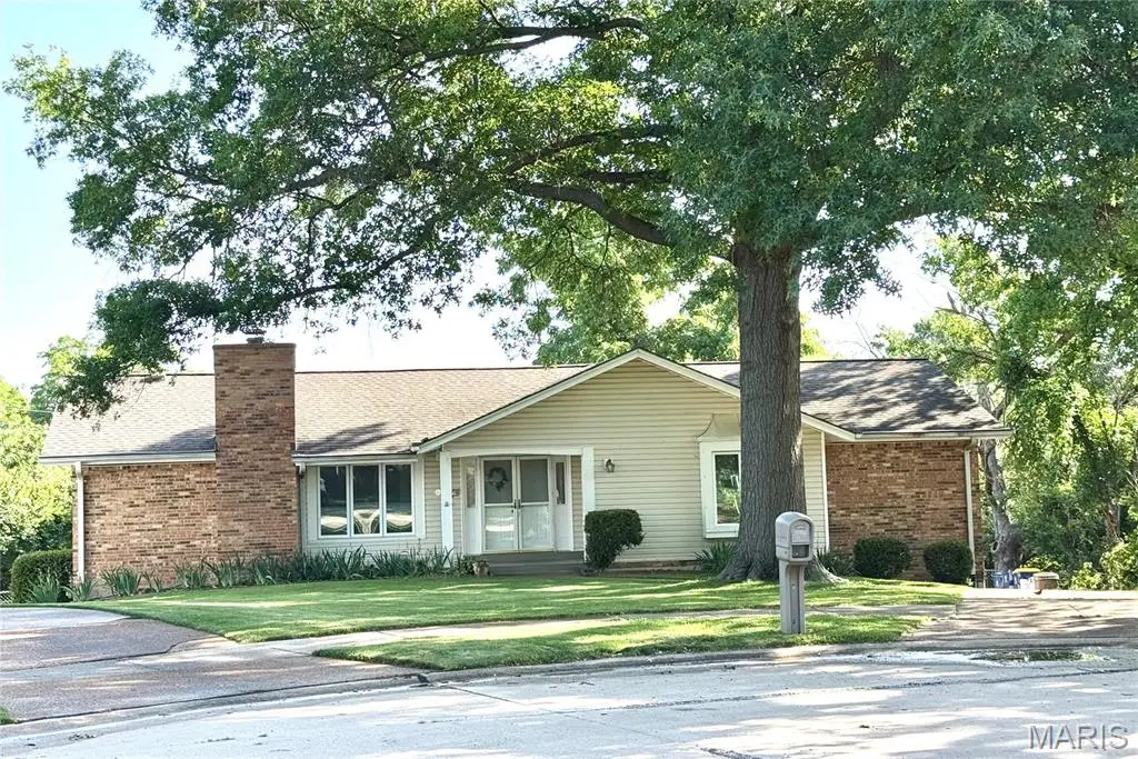 11719 Greengate Lane, Saint Louis, MO 63146 - Image #1