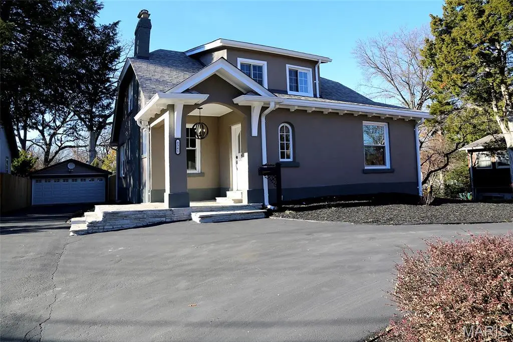 8361 Big Bend Boulevard, Webster Groves, MO 63119 - Image #1